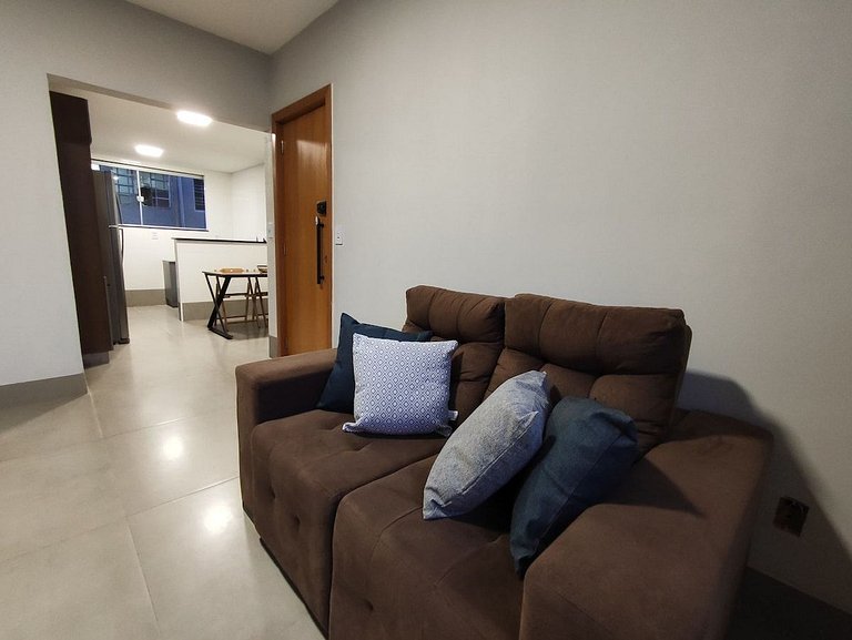 SQ417 Apto Recém-reformado com Ar condicionado 2Q