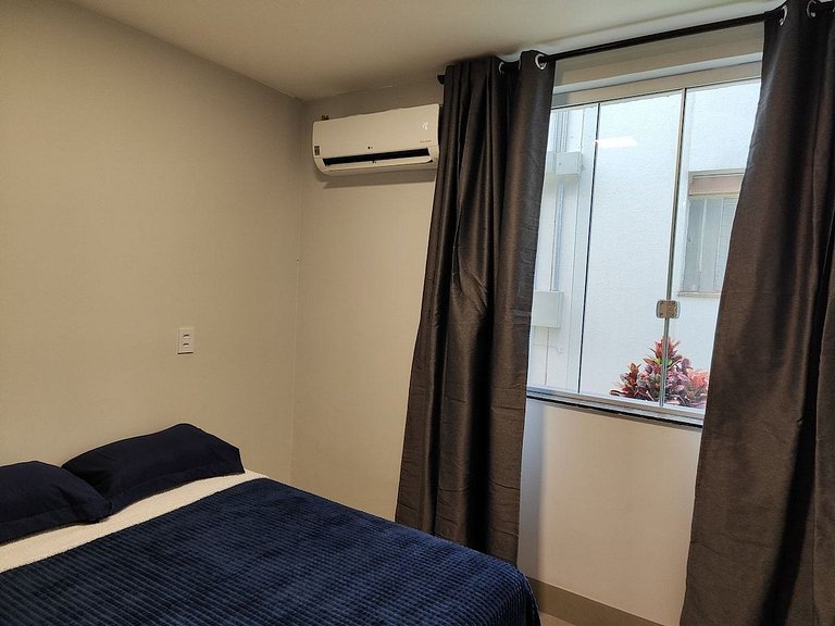 SQ417 Apto Recém-reformado com Ar condicionado 2Q