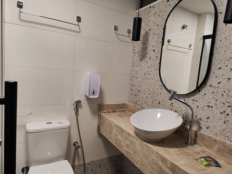 SQ417 Apto Recém-reformado com Ar condicionado 2Q