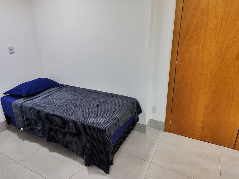 L205 Novo, Completo, Quarto com Ar-condicionado