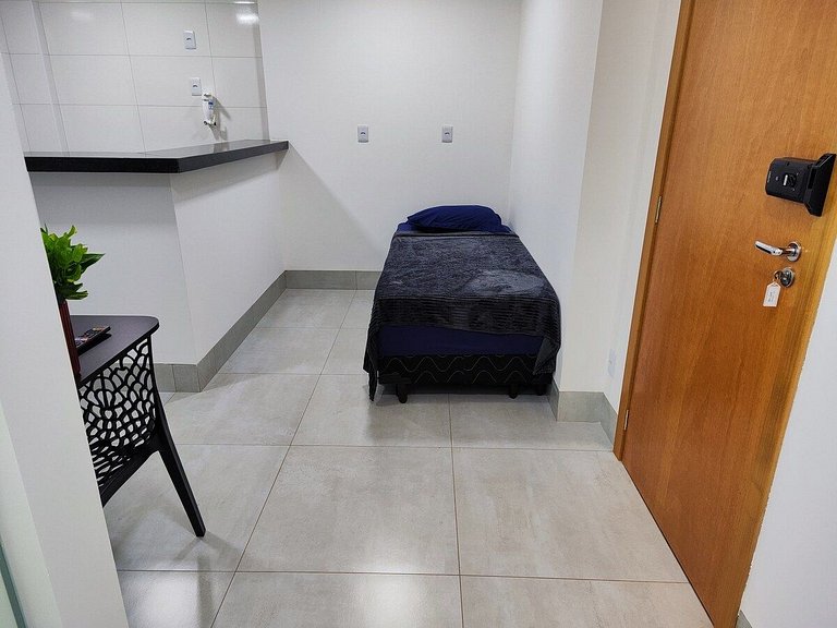 L205 Novo, Completo, Quarto com Ar-condicionado