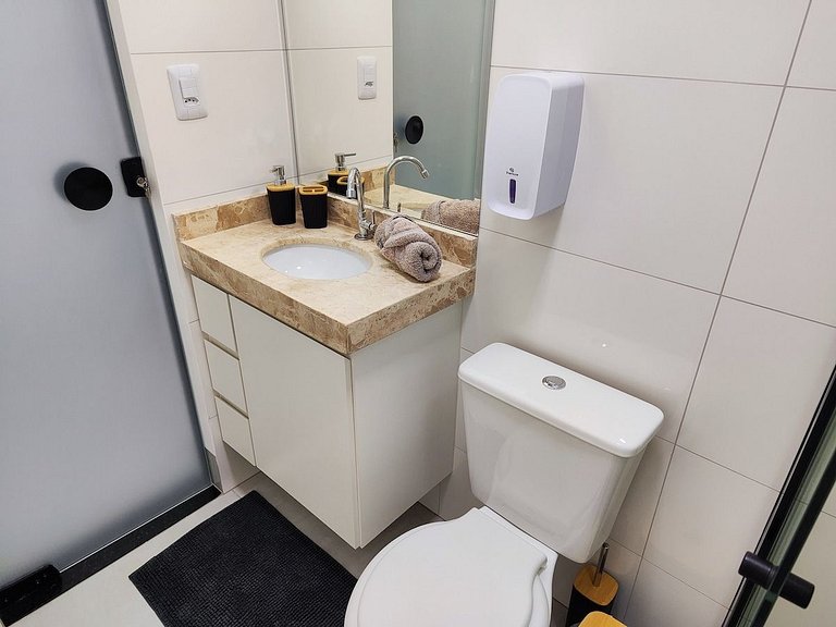 L205 Novo, Completo, Quarto com Ar-condicionado
