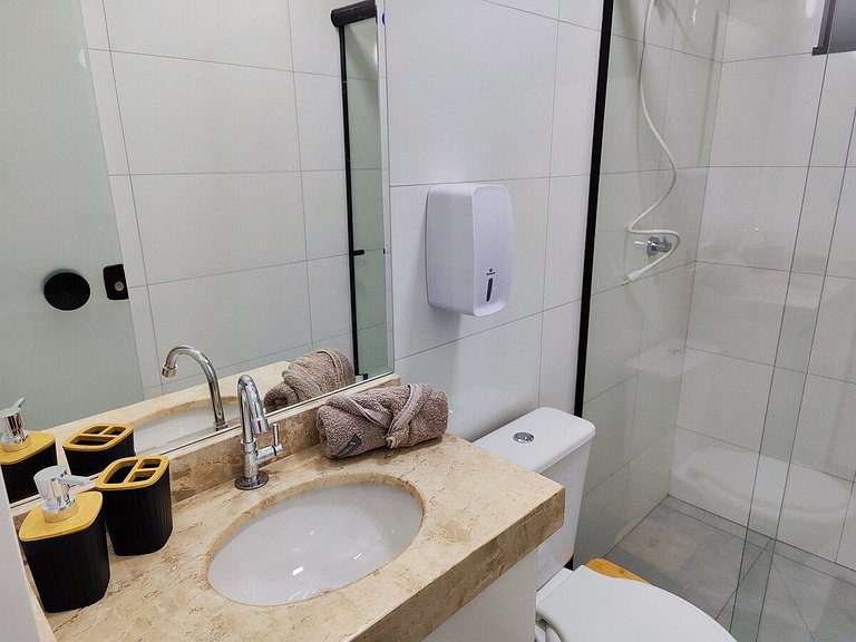L205 Novo, Completo, Quarto com Ar-condicionado