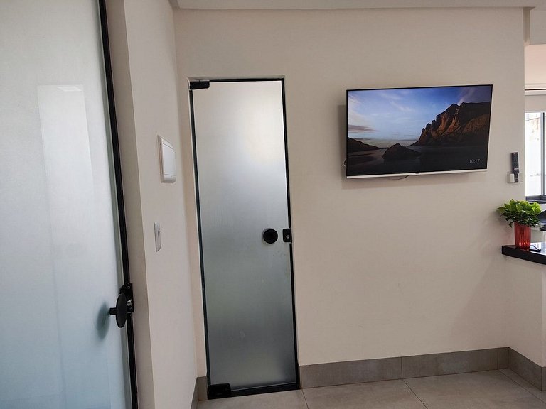 L103 Apto Novo, Completo e em Otima localização