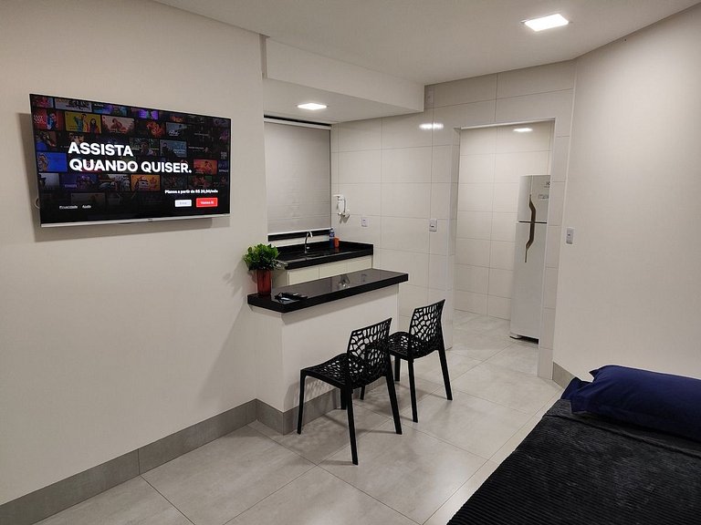 L103 Apto Novo, Completo e em Otima localização
