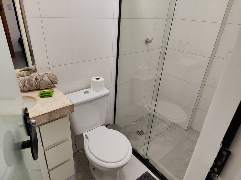 L103 Apto Novo, Completo e em Otima localização