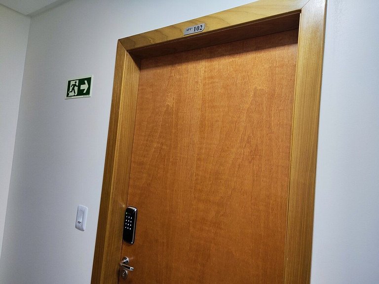 L102 Apto Completo - 5min do Shopping Flamboyant